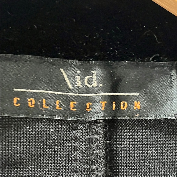 \id Collection black velvet blazer size medium - Picture 10 of 16